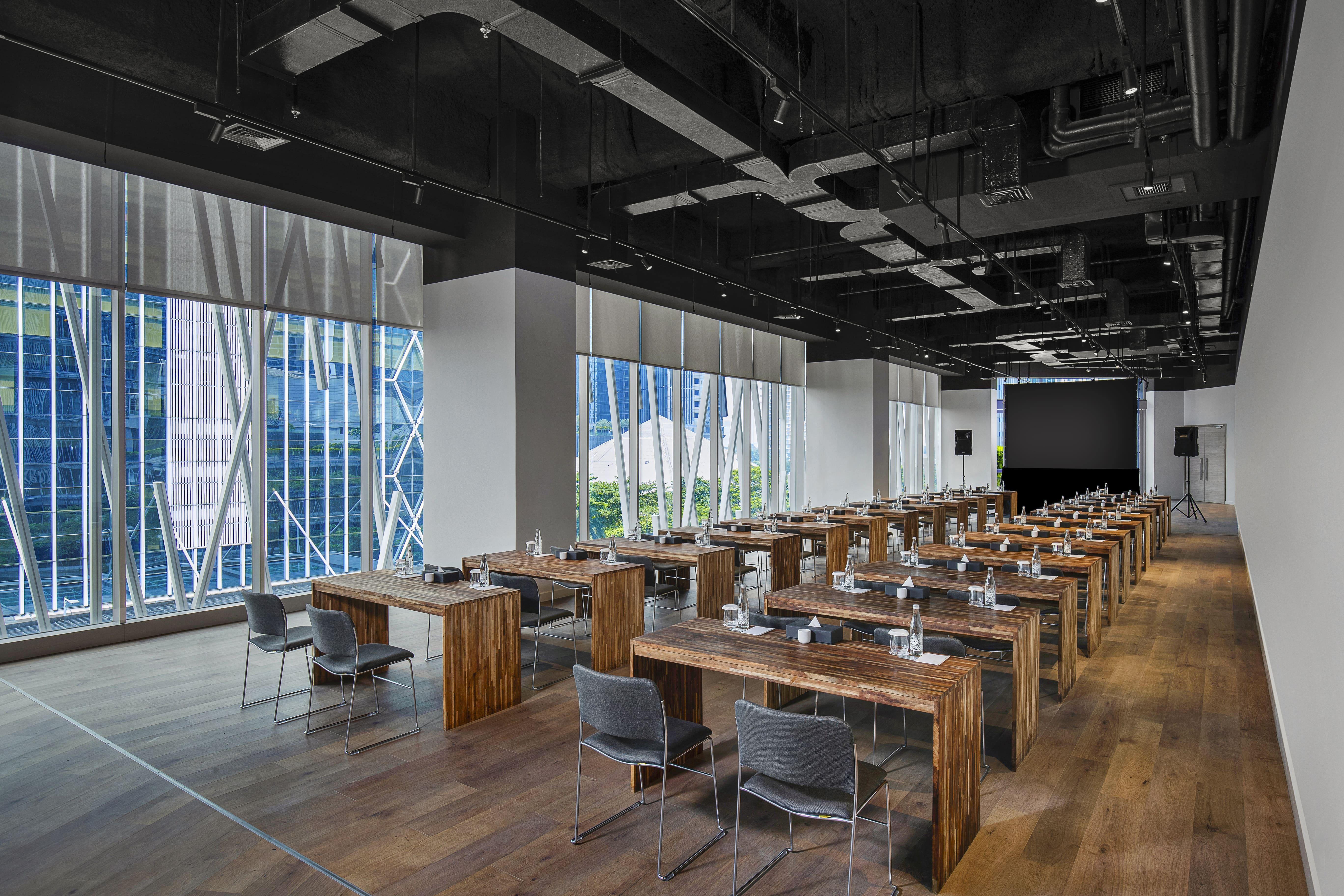 Alila Scbd Jakarta Buitenkant foto